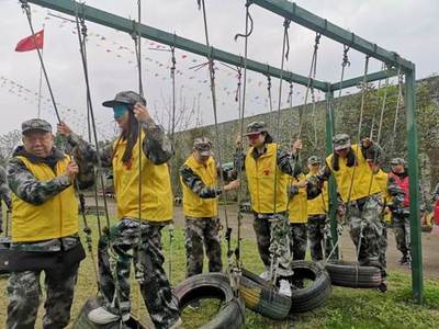 遂宁衡中高2021届冬季教师户外拓展训练活动纪实